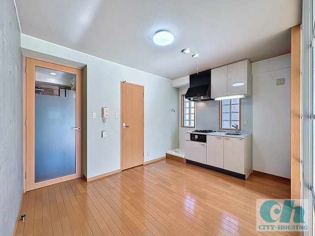 R’ｓ court 201号室