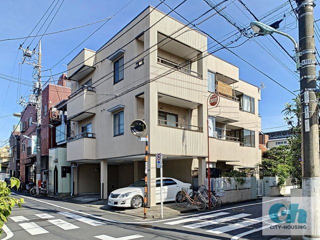 エーデルハイツ 201号室の外観