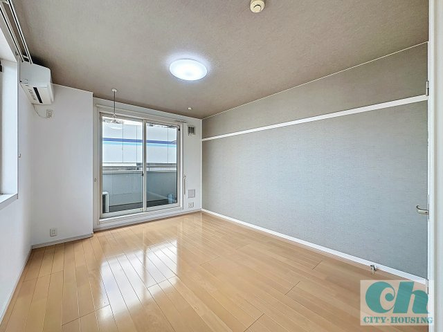 シャトレー大森 301号室の居間・リビング