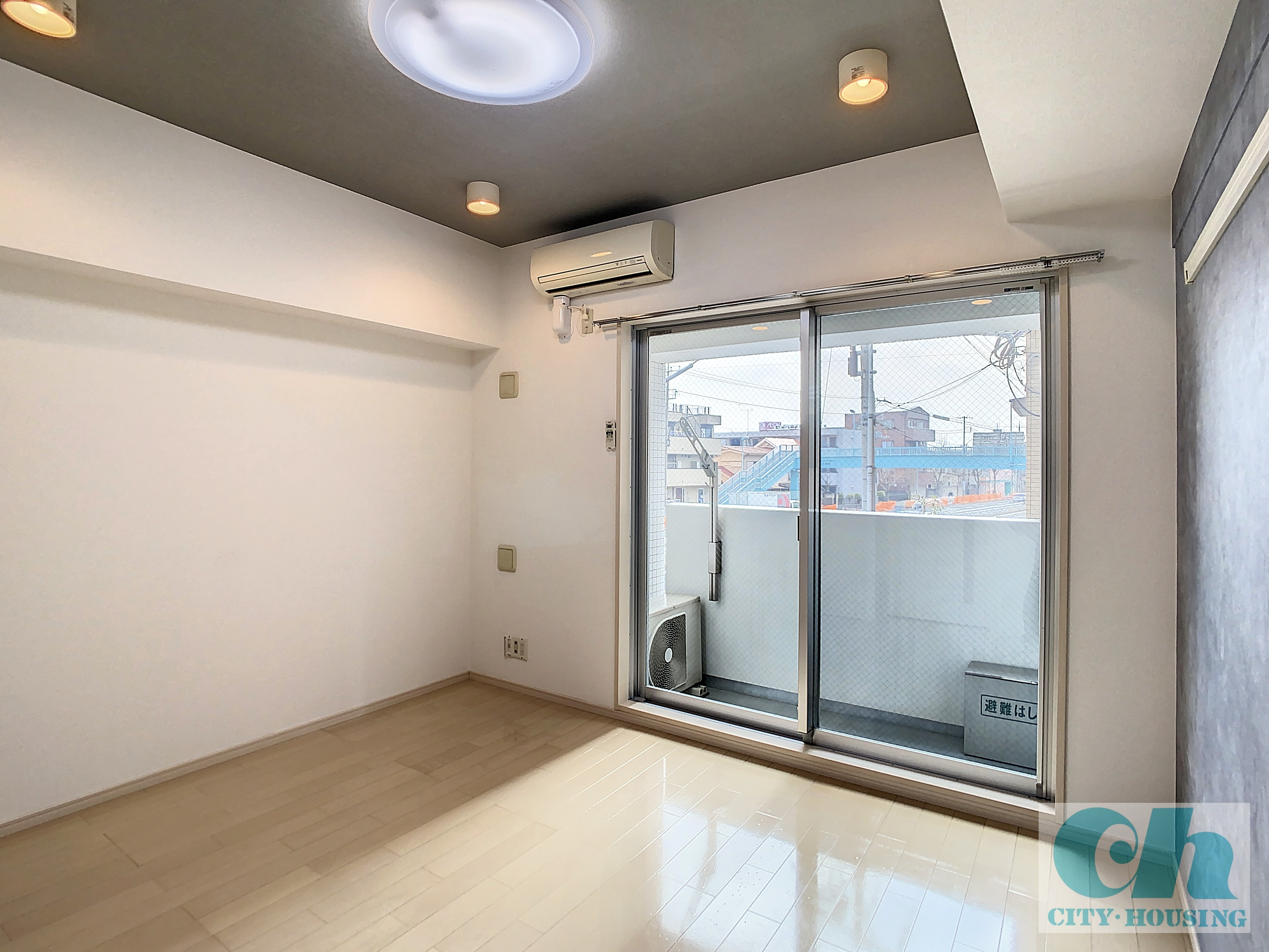 VIE（ヴィー）田園調布 201号室の居間・リビング