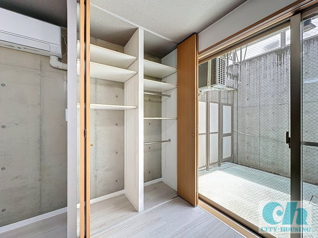 R’ s court 102号室の収納