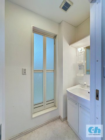 ルミエール大森 201号室のトイレ