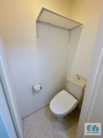 ルミエール大森 201号室の居間・リビング