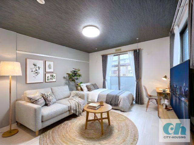 ルミエール大森 201号室の居間・リビング