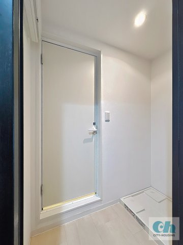 高輪スカイハイツ 303号室の居間・リビング