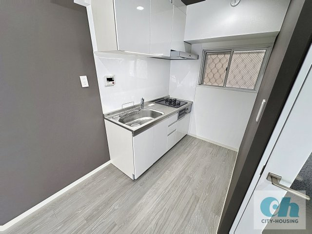 ヴィラ・フクモト 302号室の居間・リビング