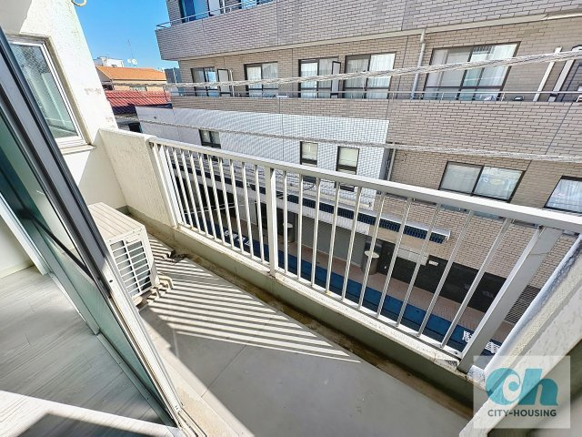 ヴィラ・フクモト 302号室の玄関