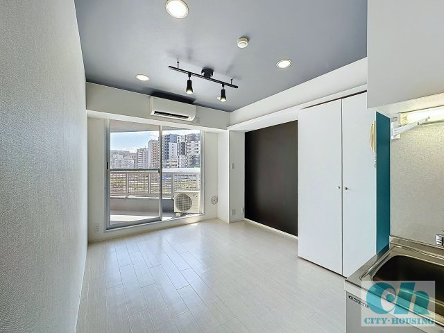 BELL FOREST 401号室の居間・リビング