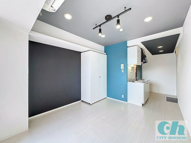 BELL FOREST 401号室の居間・リビング