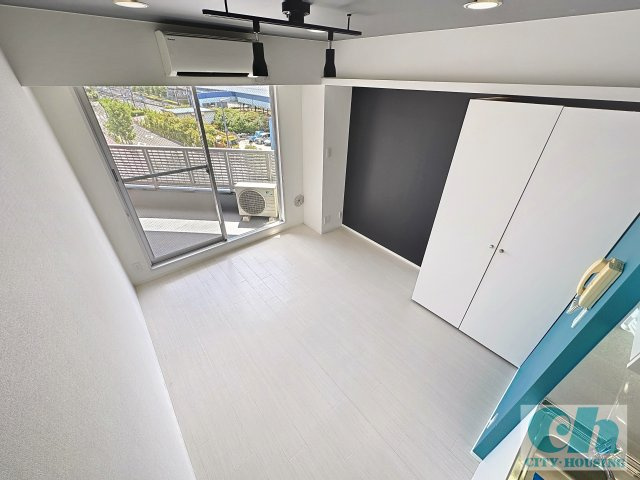 BELL FOREST 401号室の居間・リビング