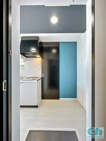 BELL FOREST 401号室の玄関