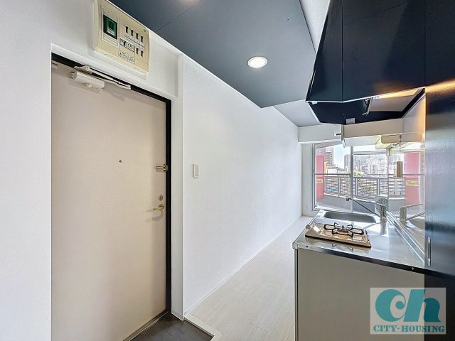 BELL FOREST 401号室の玄関