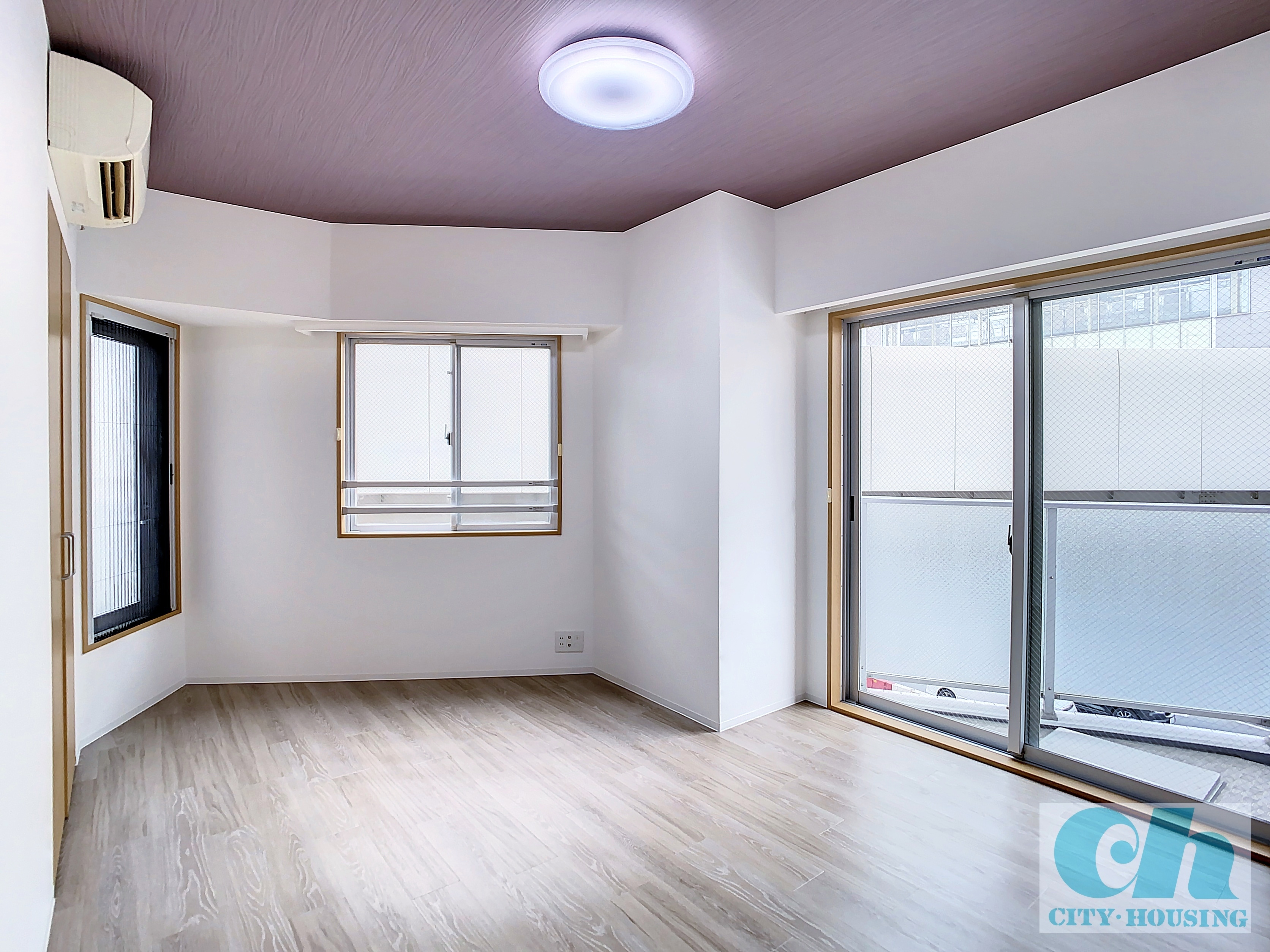 エスタイム 301号室