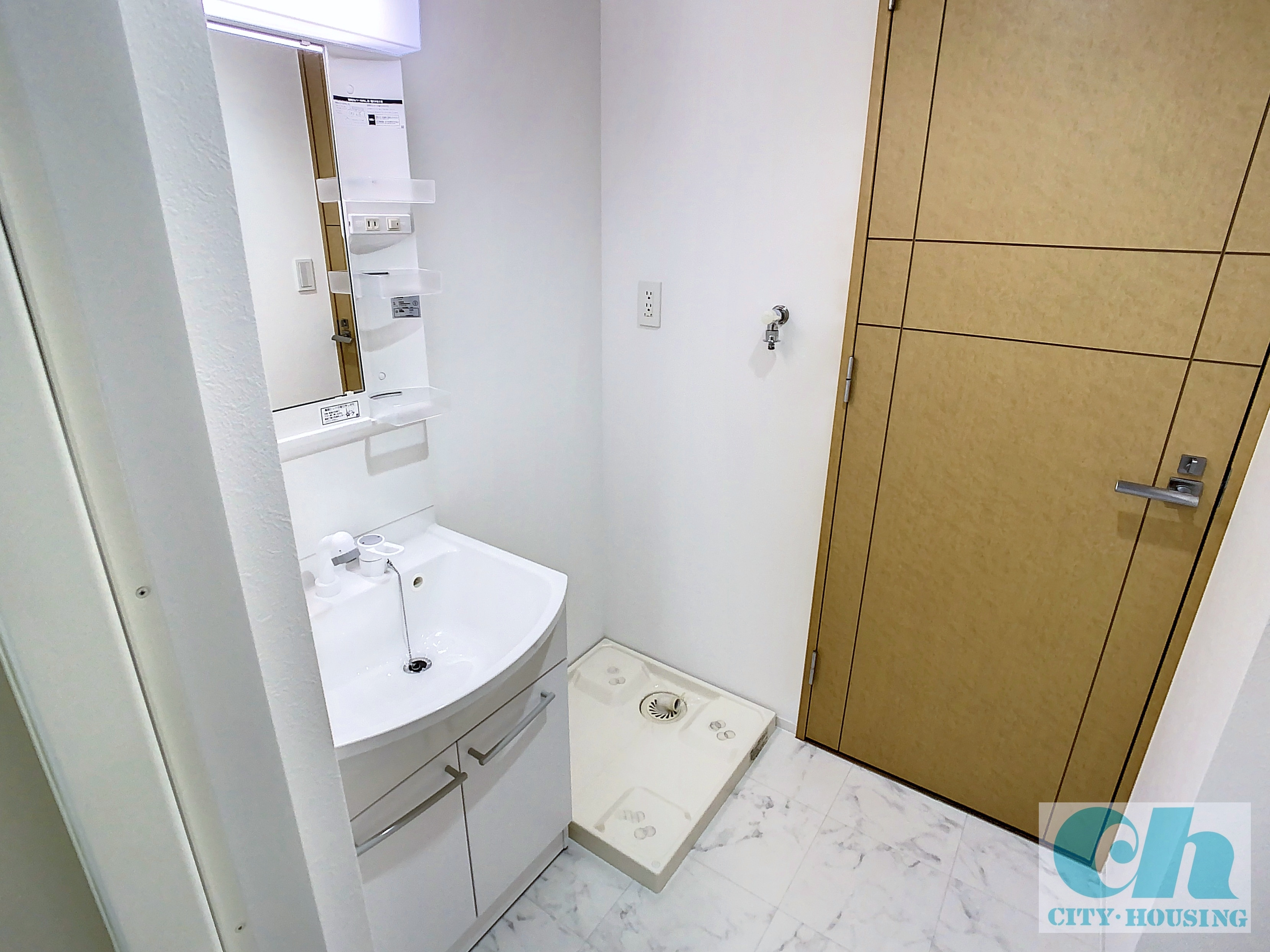 エスタイム 301号室