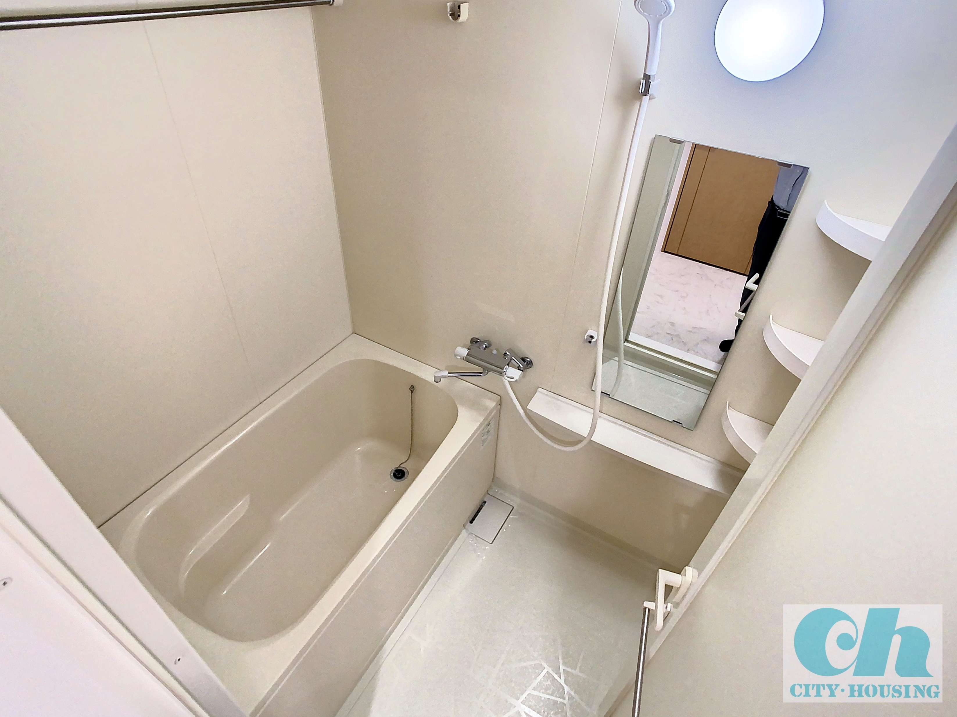 エスタイム 301号室