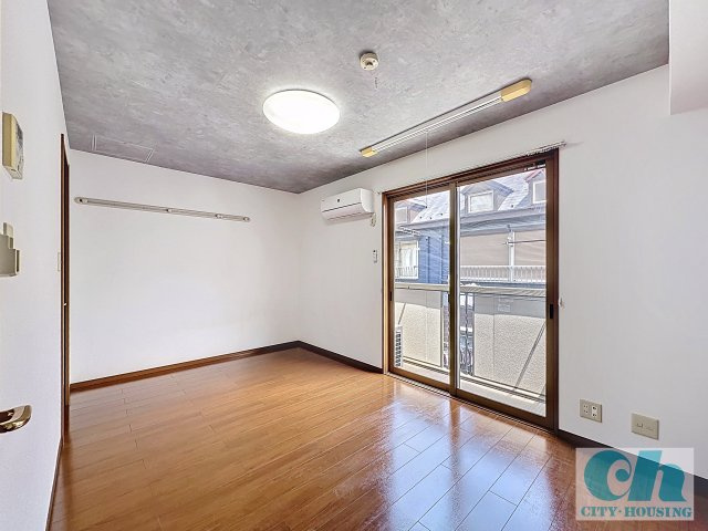 セブンスコート 206号室の居間・リビング