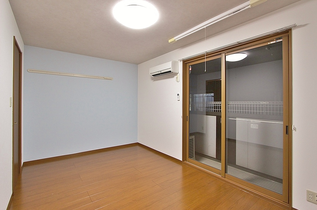 セブンスコート 103号室