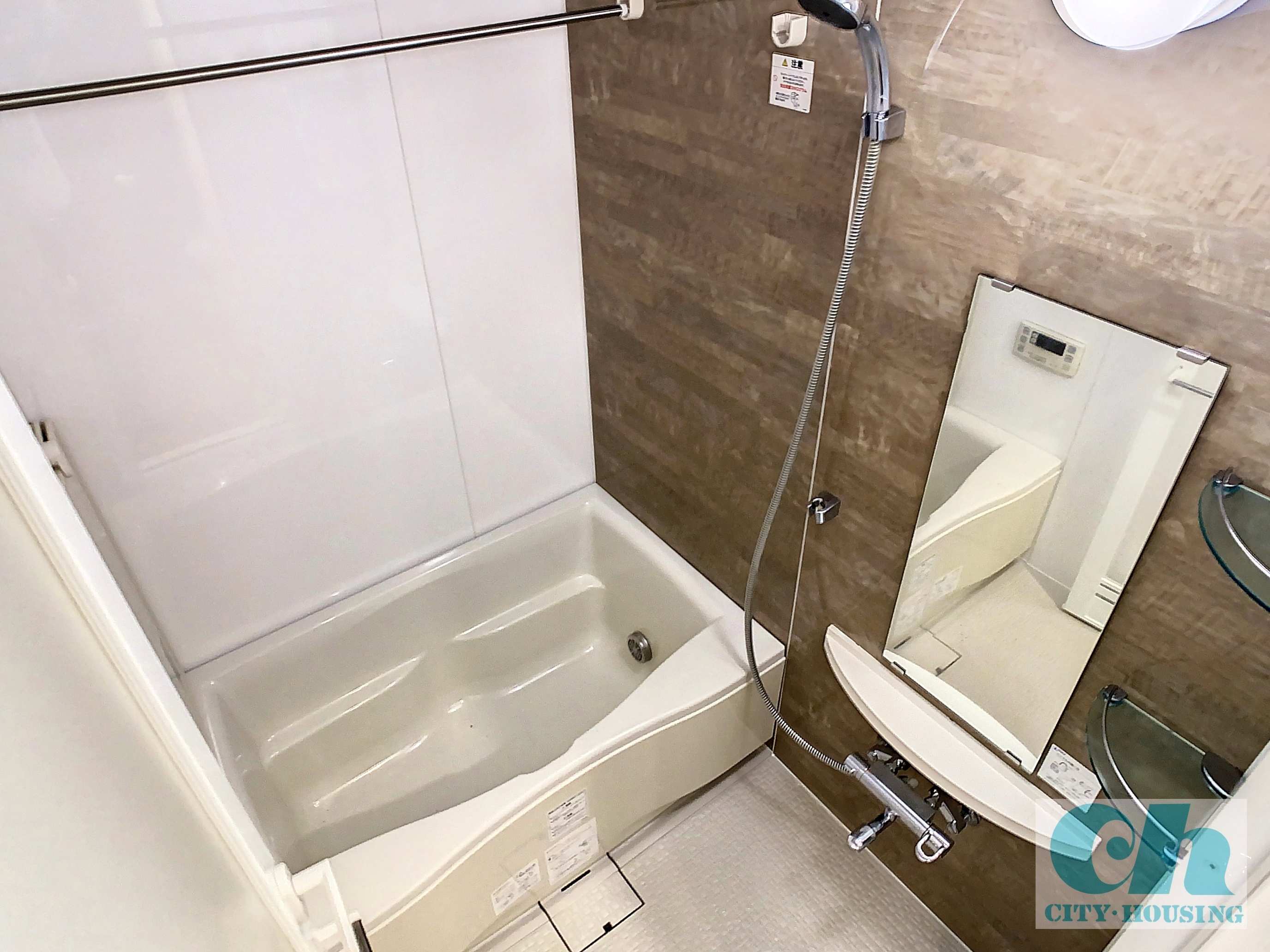 ロハス八百吉 701号室