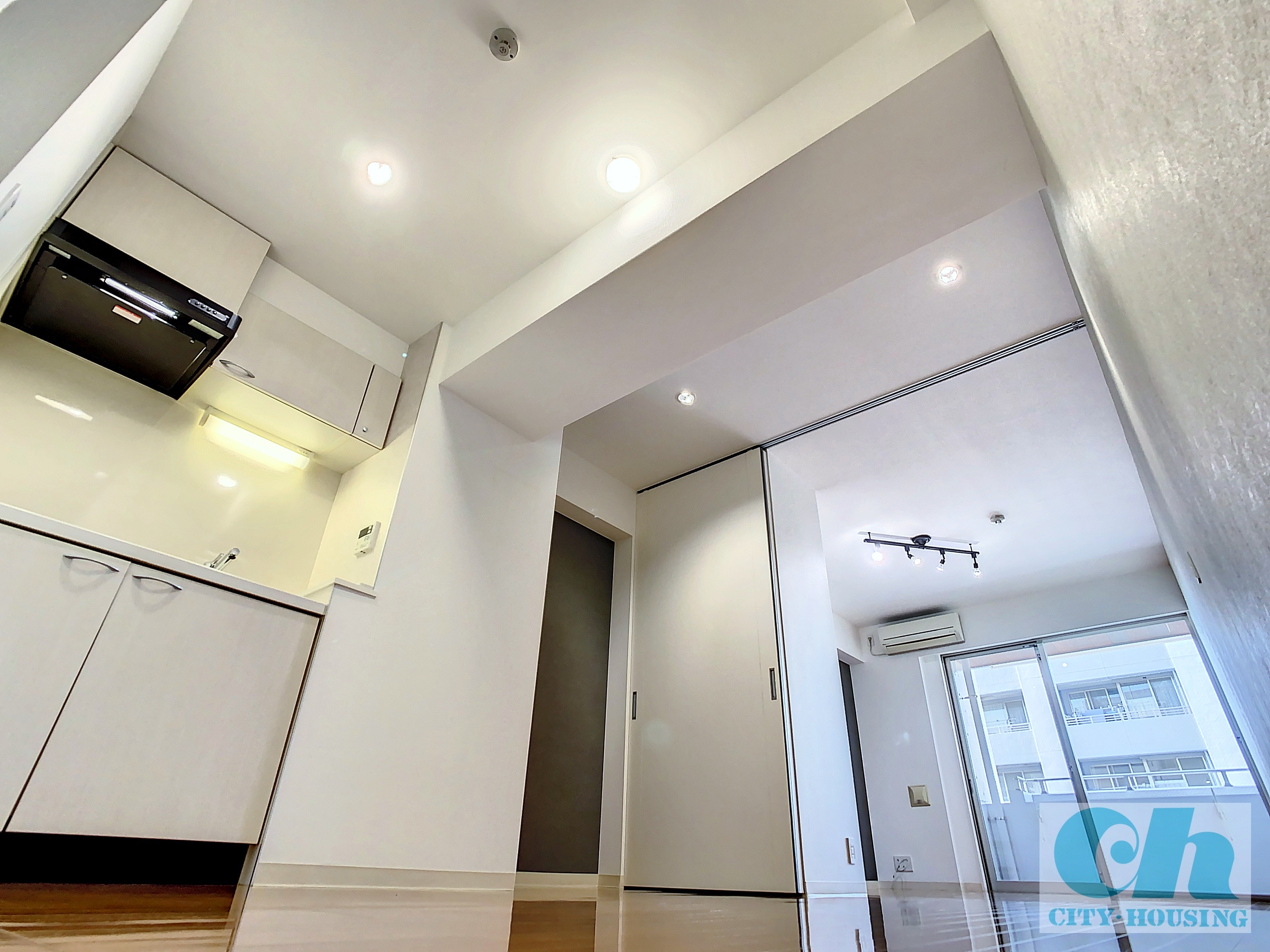 ロハス八百吉 701号室