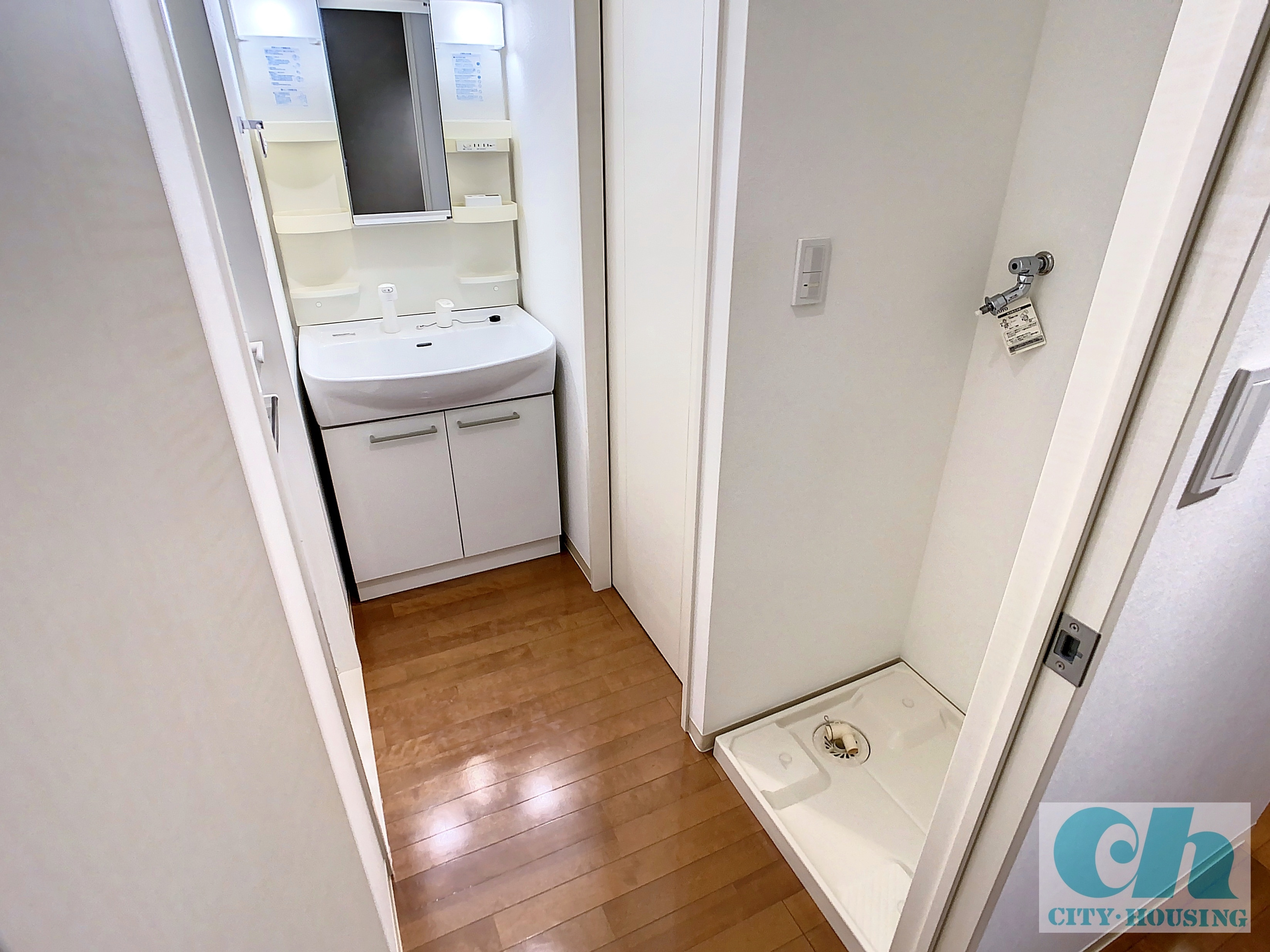 ロハス八百吉 701号室