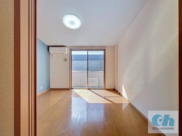 プランドウル大森 304号室の玄関