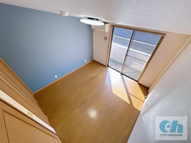 プランドウル大森 304号室の居間・リビング