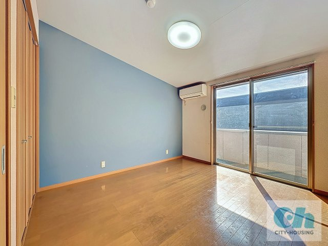 プランドウル大森 304号室の居間・リビング