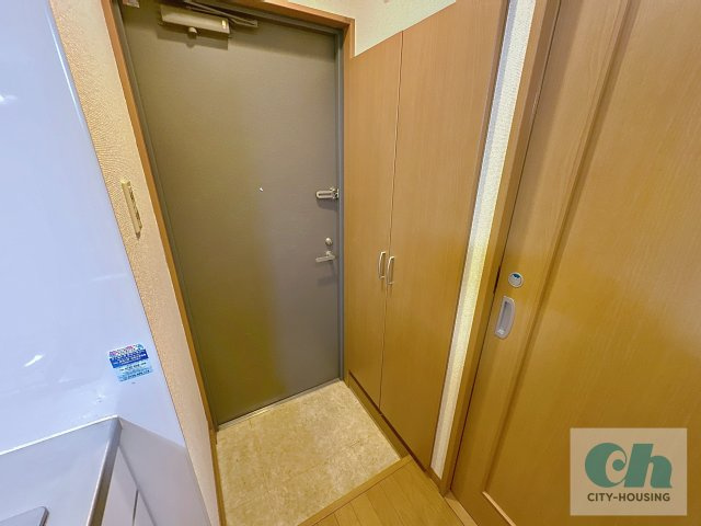 プランドウル大森 304号室の玄関