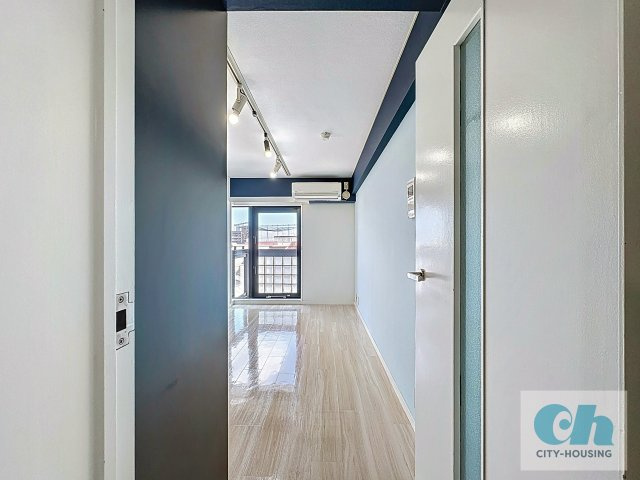 NEWRISE-2 402号室の居間・リビング