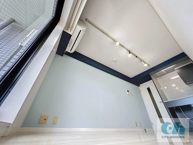 NEWRISE-2 402号室の居間・リビング