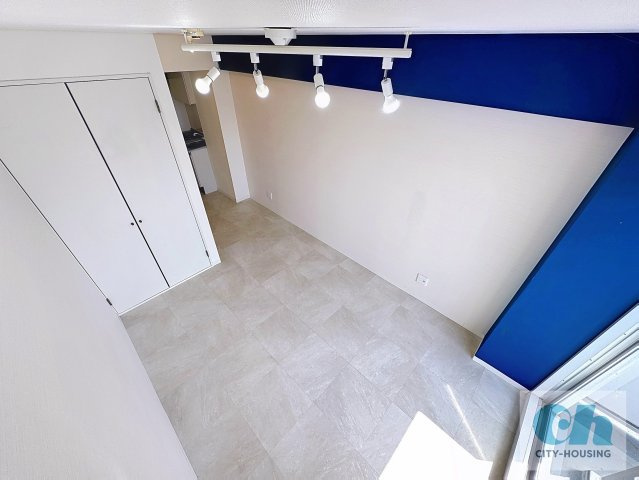 センチュリーハウス戸越 403号室の居間・リビング