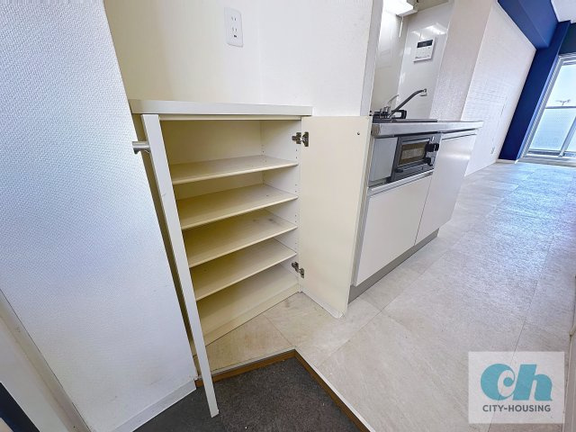 センチュリーハウス戸越 403号室の収納