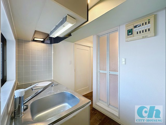 K2ヴィラ 506号室のキッチン