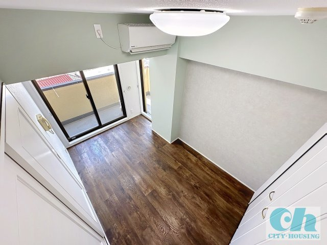 K2ヴィラ 506号室の居間・リビング