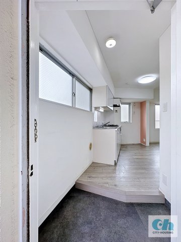 カーサ鈴木 302号室の玄関