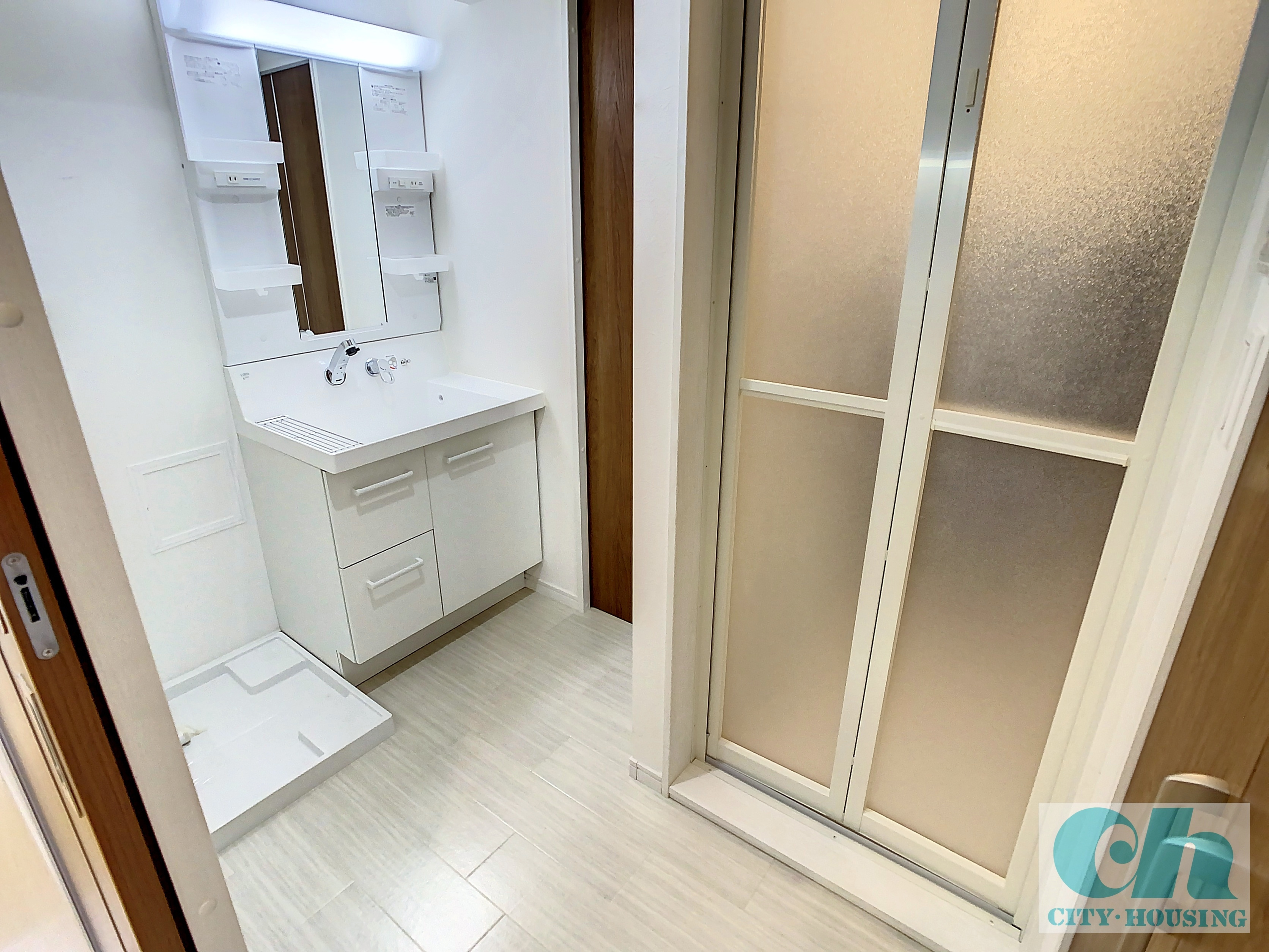 マンションシバタ 302号室