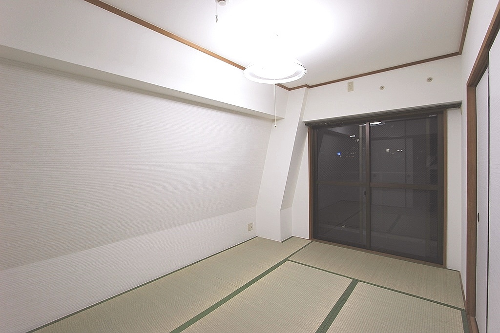 シティパレス 502号室