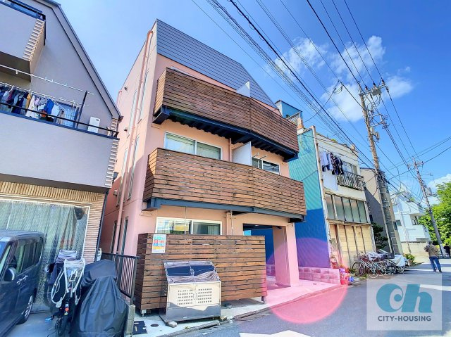 ラ・パラッツォ 102号室の外観