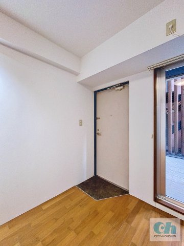 ラ・パラッツォ 102号室の玄関