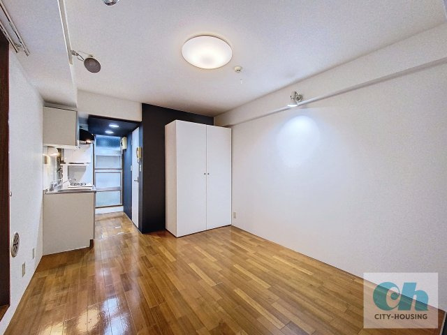 ラ・パラッツォ 102号室の居間・リビング