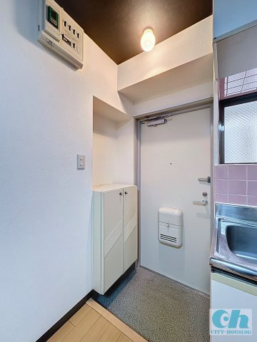 キャッスル I（アイ）202号室の玄関