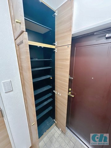 カーサ・パティオ 401号室の収納
