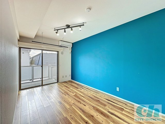 フォレストヒルズ 305号室の居間・リビング