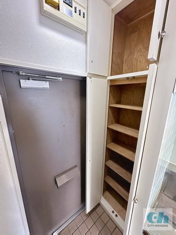 フォレストヒルズ 305号室の収納