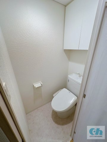 ボーブリアンあさひ 101号室のトイレ