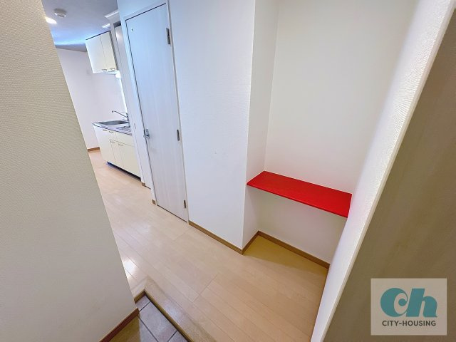 ボーブリアンあさひ 101号室の玄関
