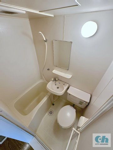 トノピエール萩中 203号室の浴室