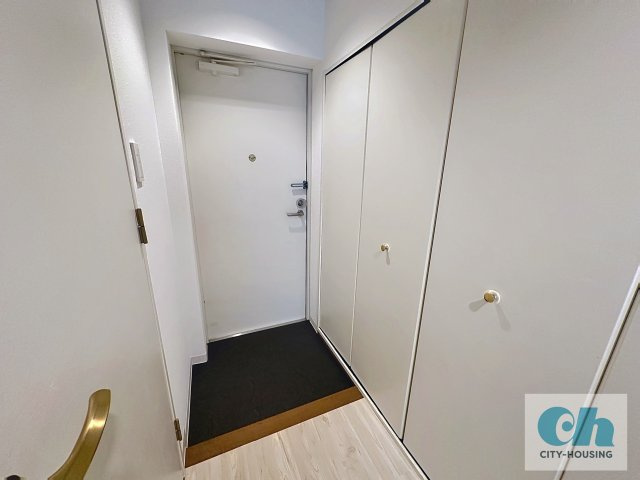 エスポワール田園調布 206号室の玄関
