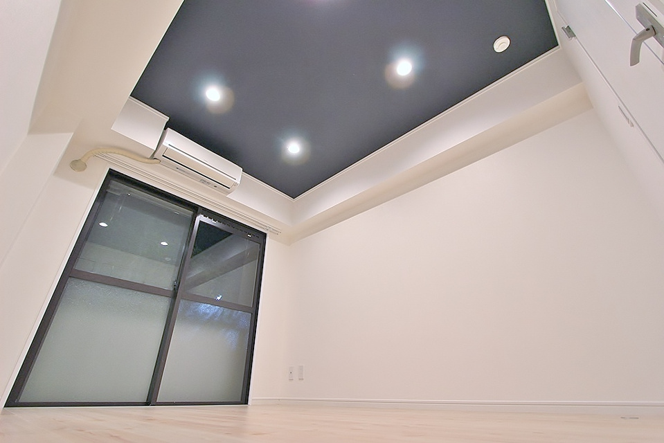 ドミールシバタ 102号室