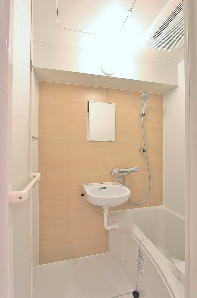 ドミールシバタ 102号室